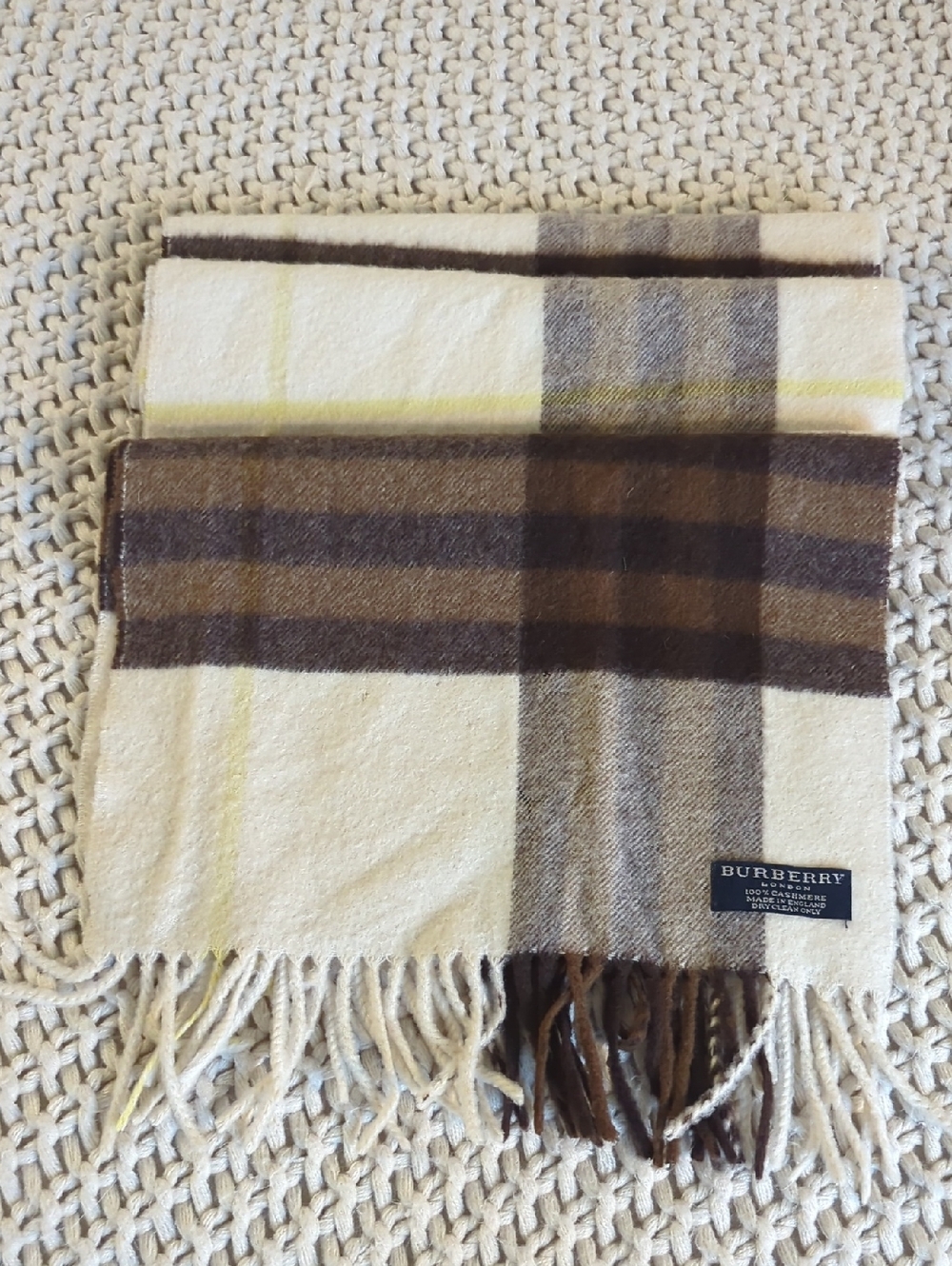 Burberry London 100% Cashmere Nova Check Scarf In Cream And Brown With Yellow - Picture 5 of 7